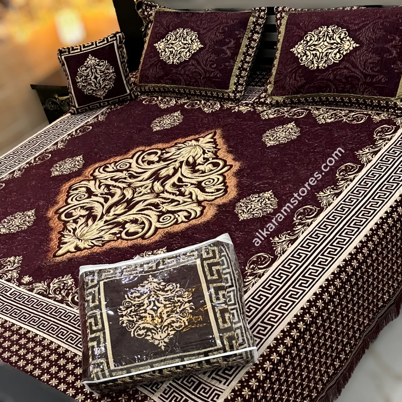 Velvet Jacquard 4 Piece Bedsheet